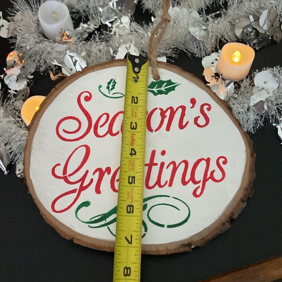 Season’s greetings, handmade wooden sign/plaque - Picture 7 of 9